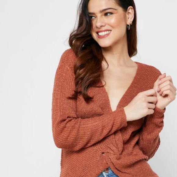 Forever 21 Tops - F21 knotted twisted sweater